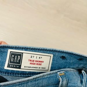 Gap true skinny high rise, jeans, size 27/4